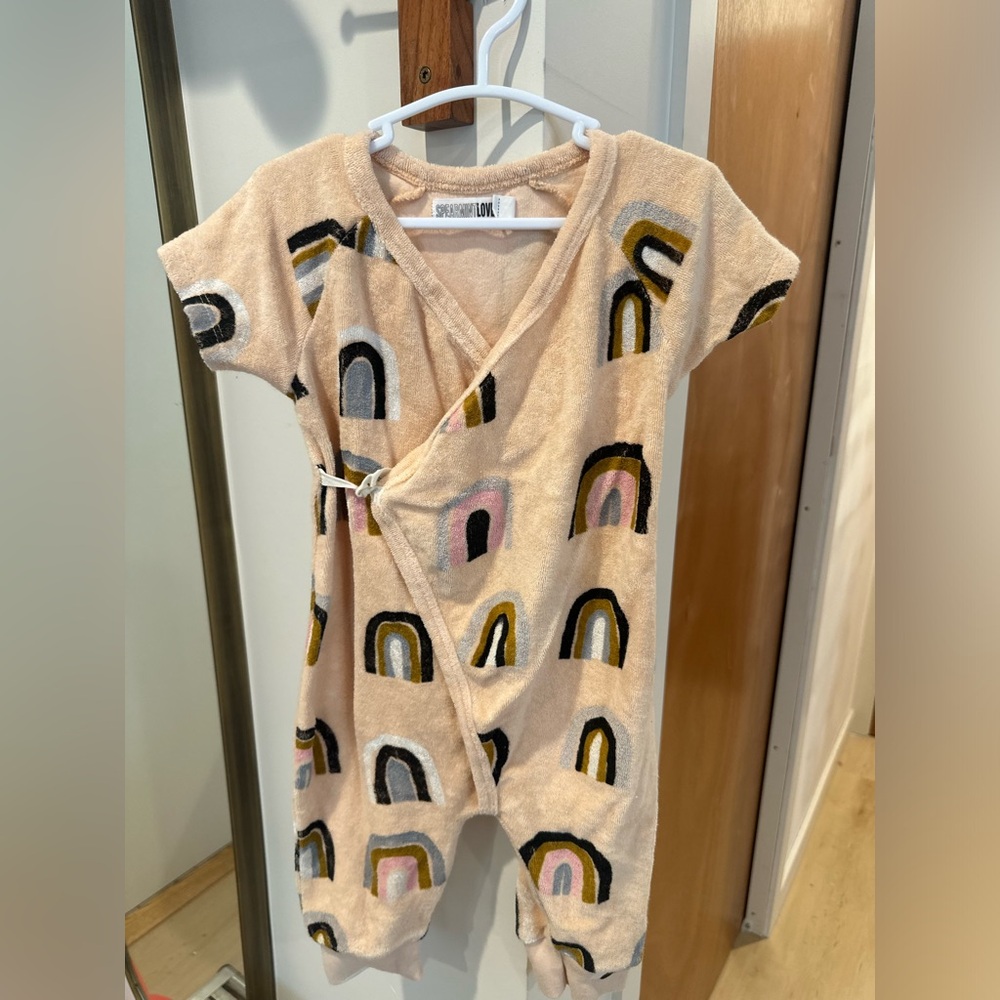 SpearmintLOVE Kids Rainbow Bodysuit - Cream